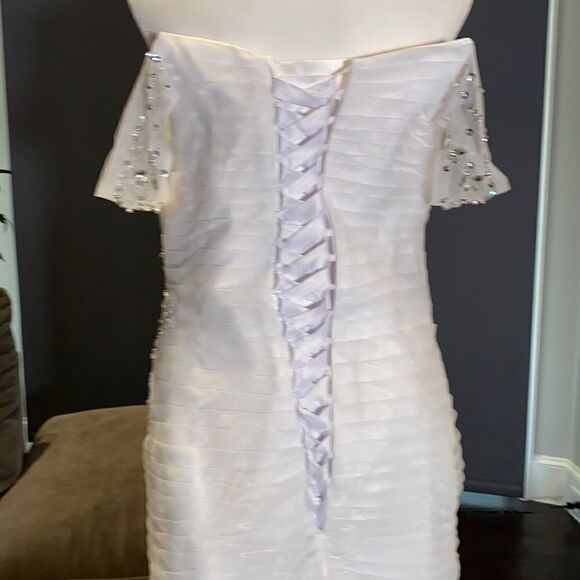 Women’s Wedding Dress with Side Design Ruffles & Corset Back Size L NWOT - Picture 6 of 10